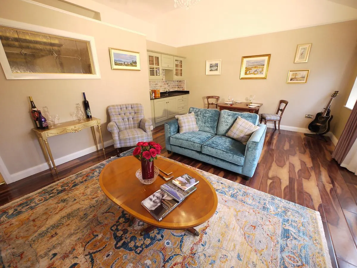 The Carriage Houses At Beechpark House Bunratty Bed & Breakfast